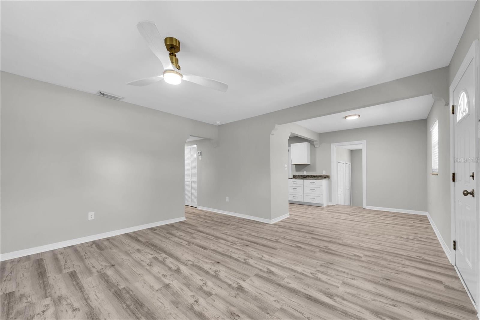 1808 S Club Ct Property Photo 3