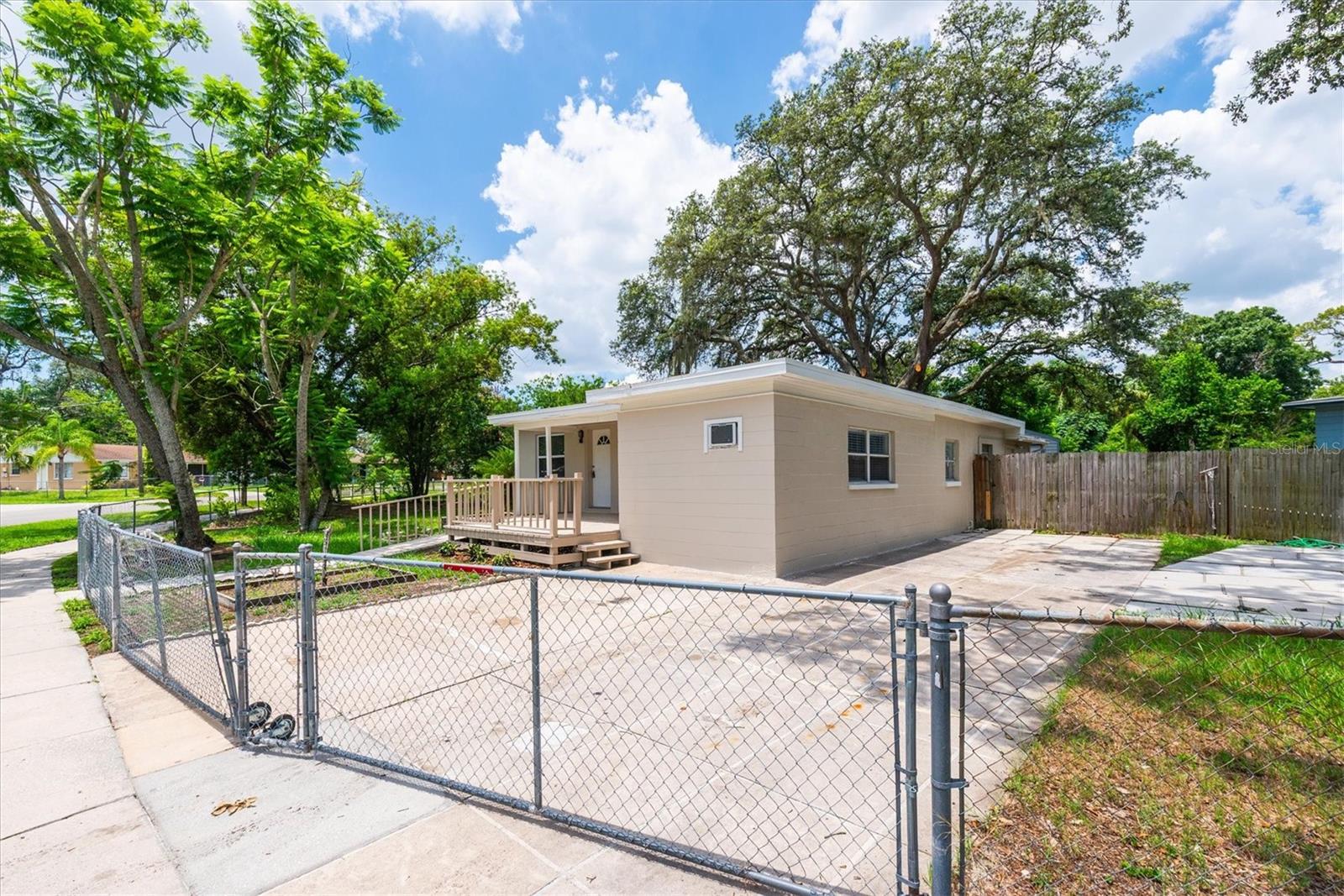 1808 S Club Ct Property Photo 43