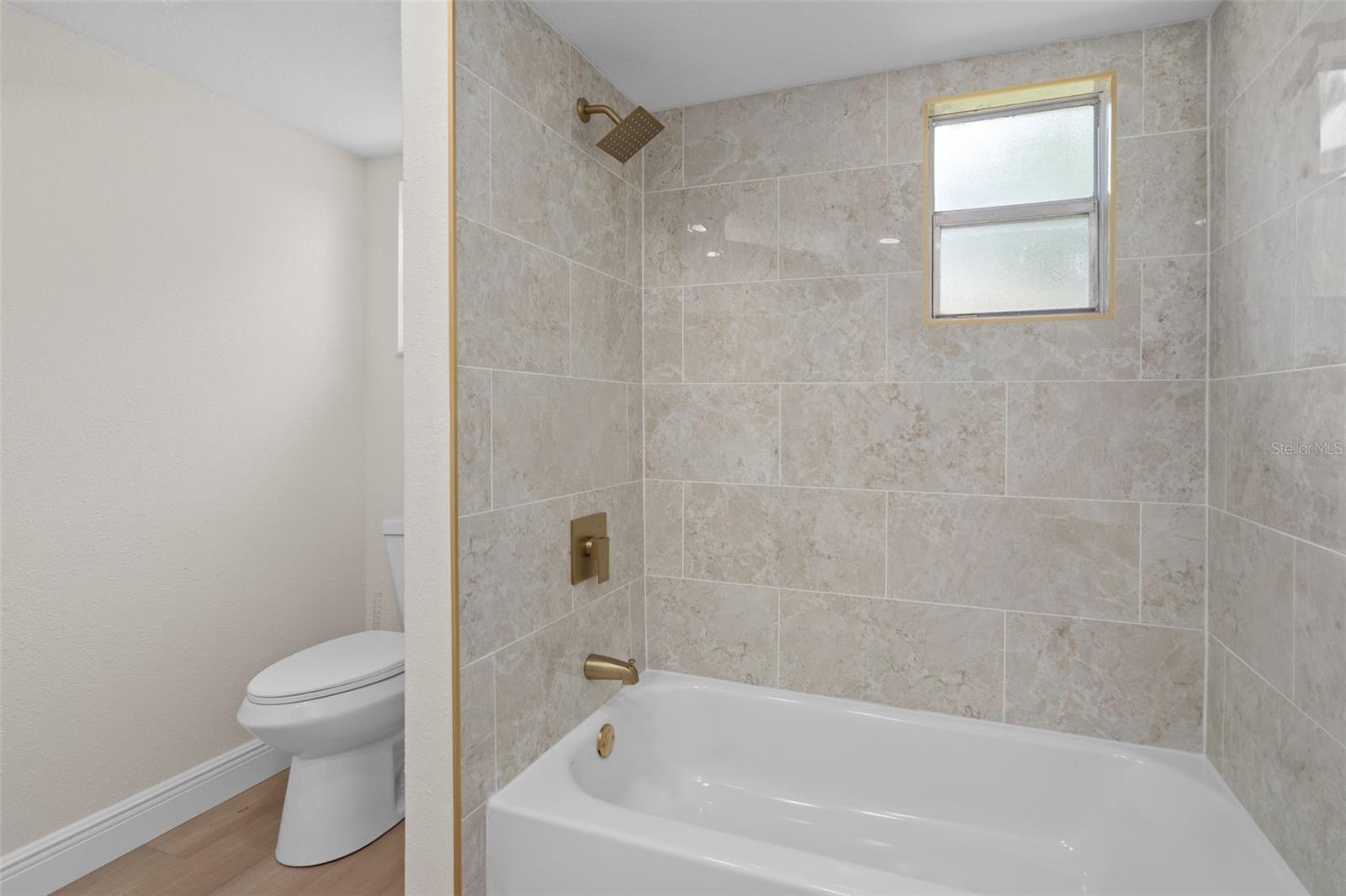 8643 Woodbridge Dr Property Photo 16