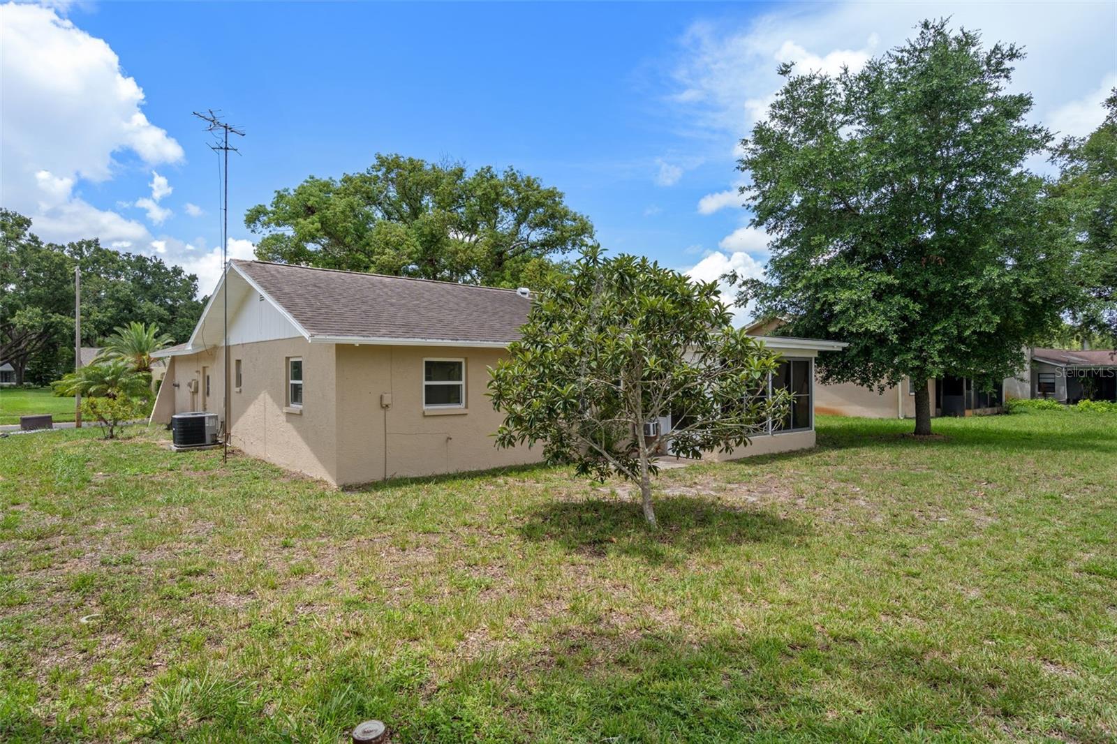 8643 Woodbridge Dr Property Photo 21