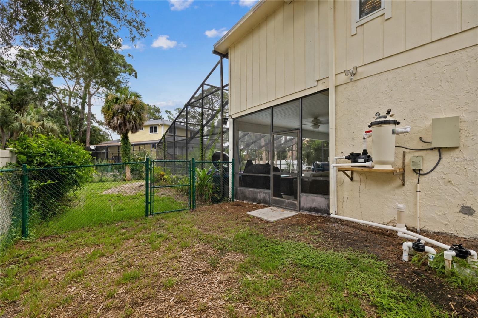 1410 Riverside Dr Property Photo 54