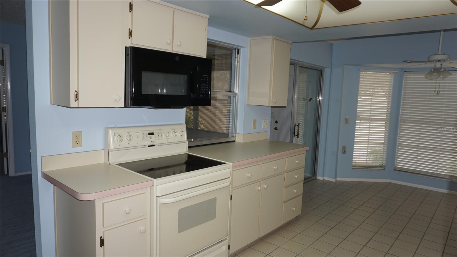 10512 Tapestry Dr Property Photo 2