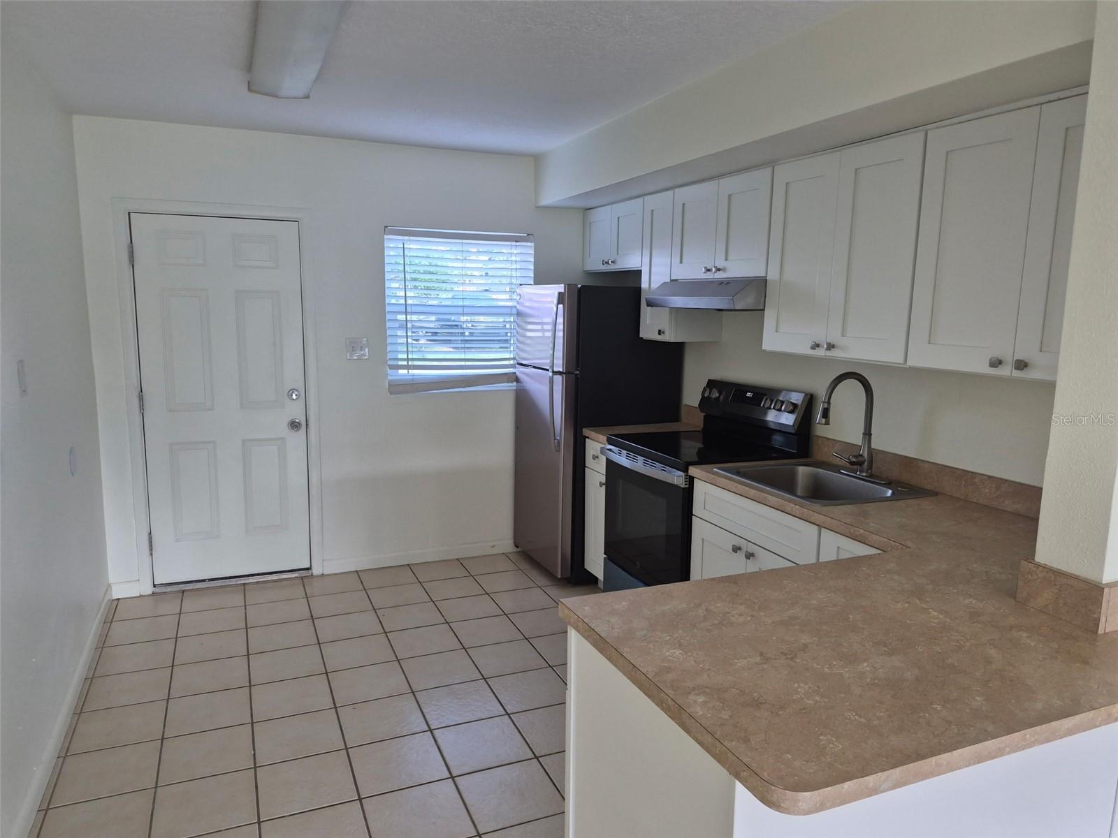 13934 Sommers Ave Property Photo 5