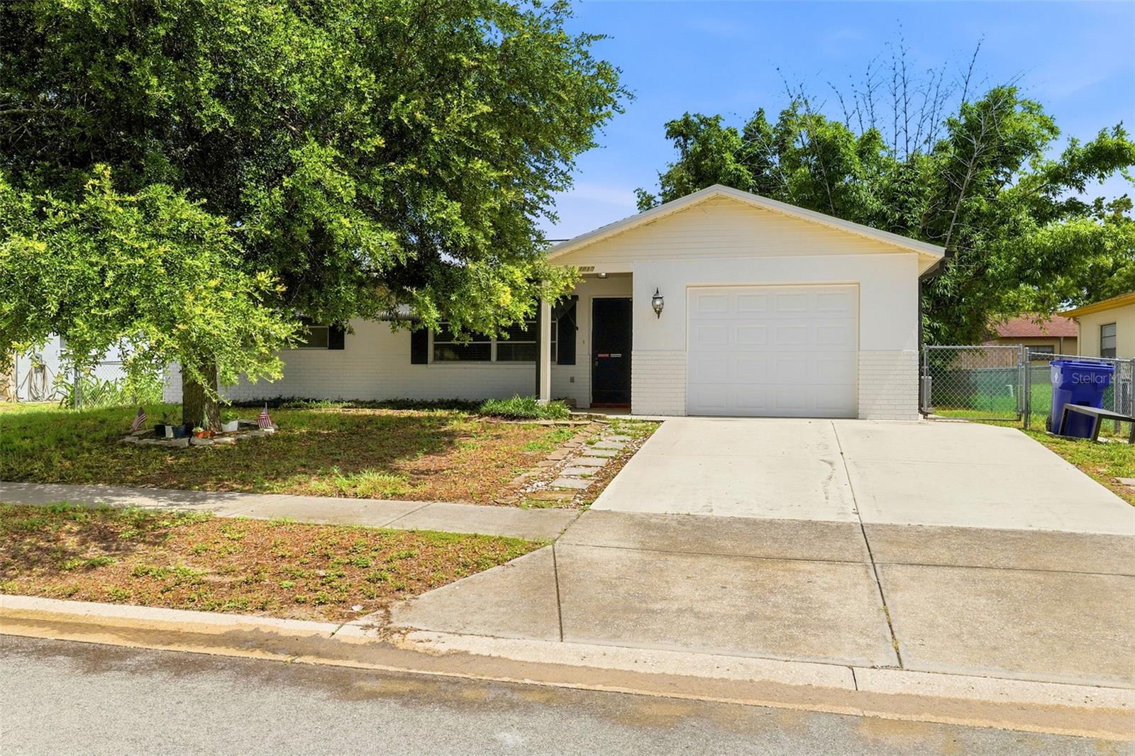 7819 Royal Stewart Dr Property Photo 2