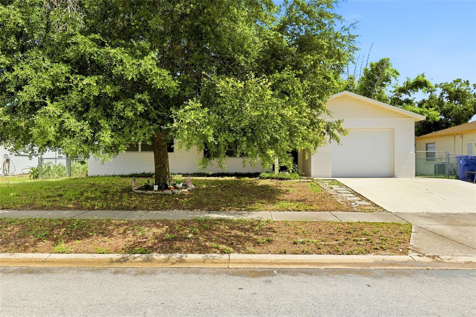 7819 Royal Stewart Dr Property Photo 3