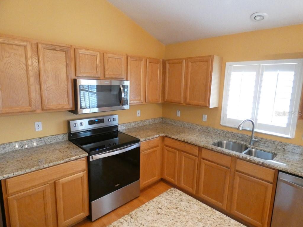 6200 Ashfield Pl Property Photo 8