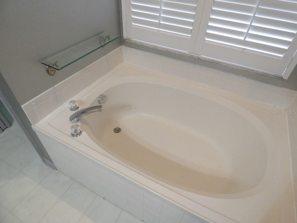 6200 Ashfield Pl Property Photo 22