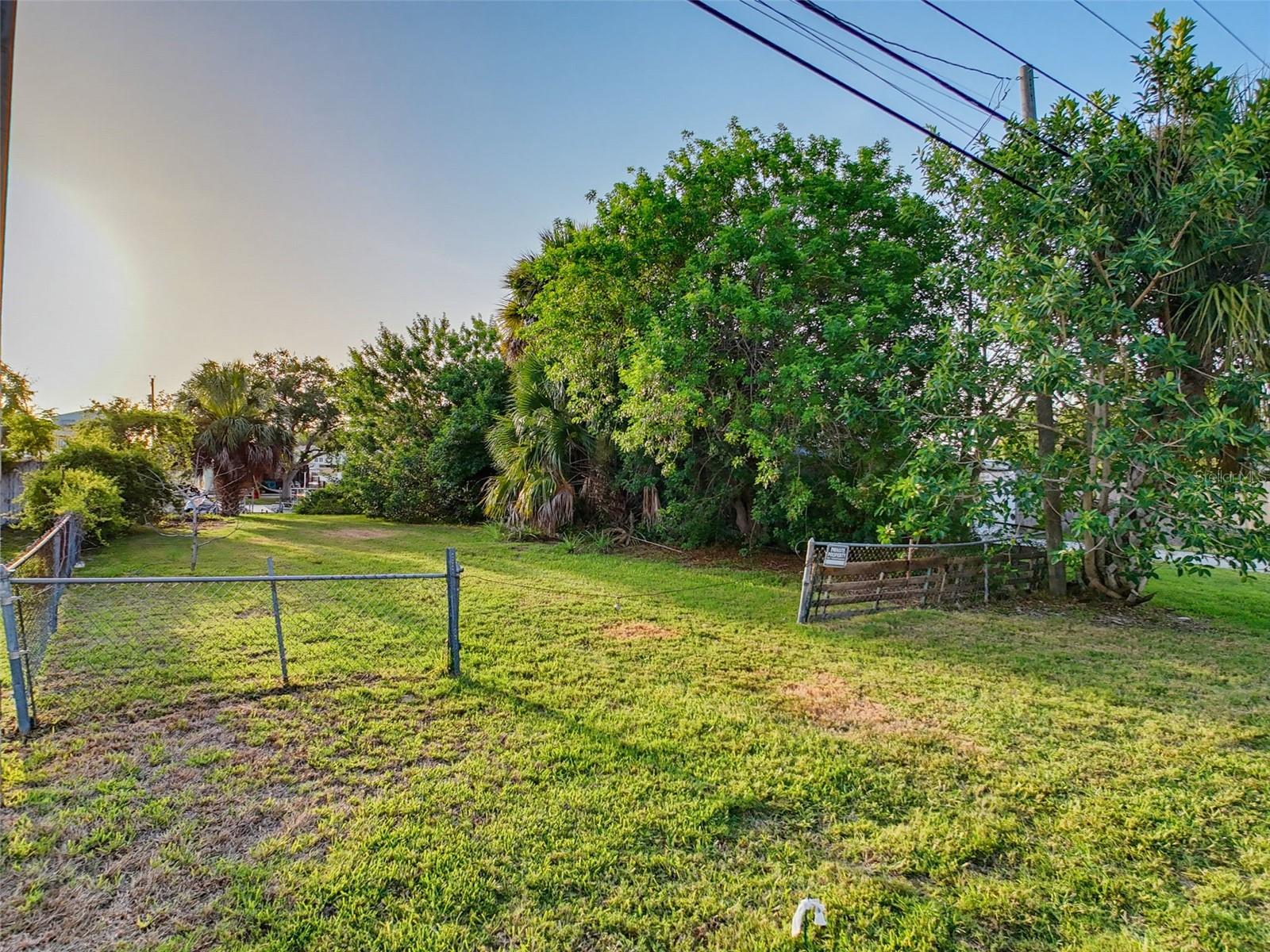 14905 Old Dixie Hwy Property Photo 4