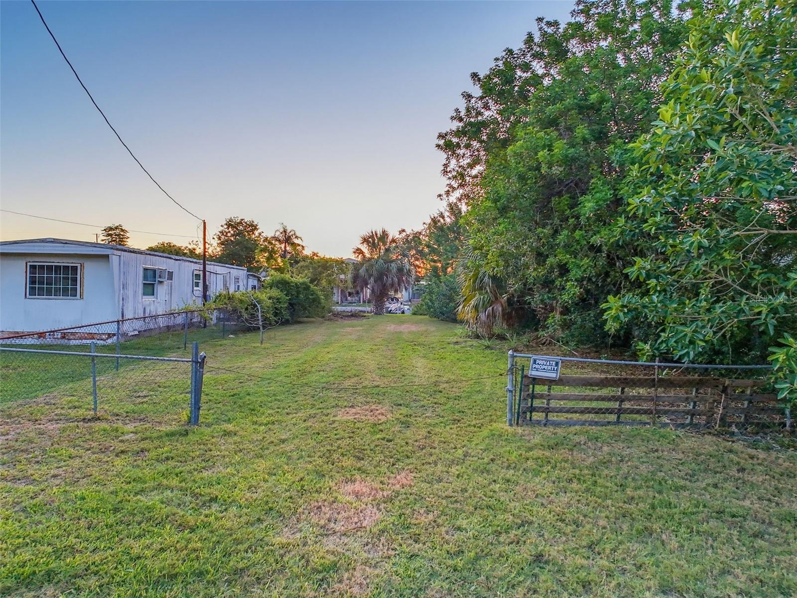 14905 Old Dixie Hwy Property Photo 5