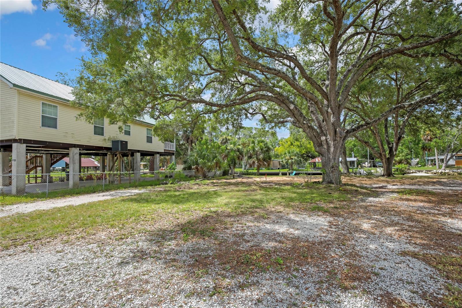 6134 Island Dr Property Photo 7