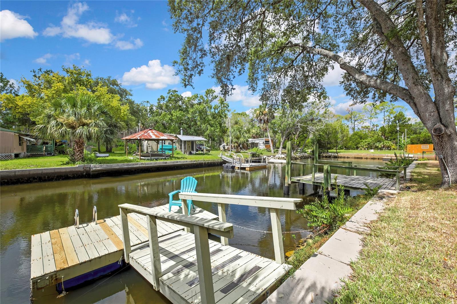 6134 Island Dr Property Photo 9