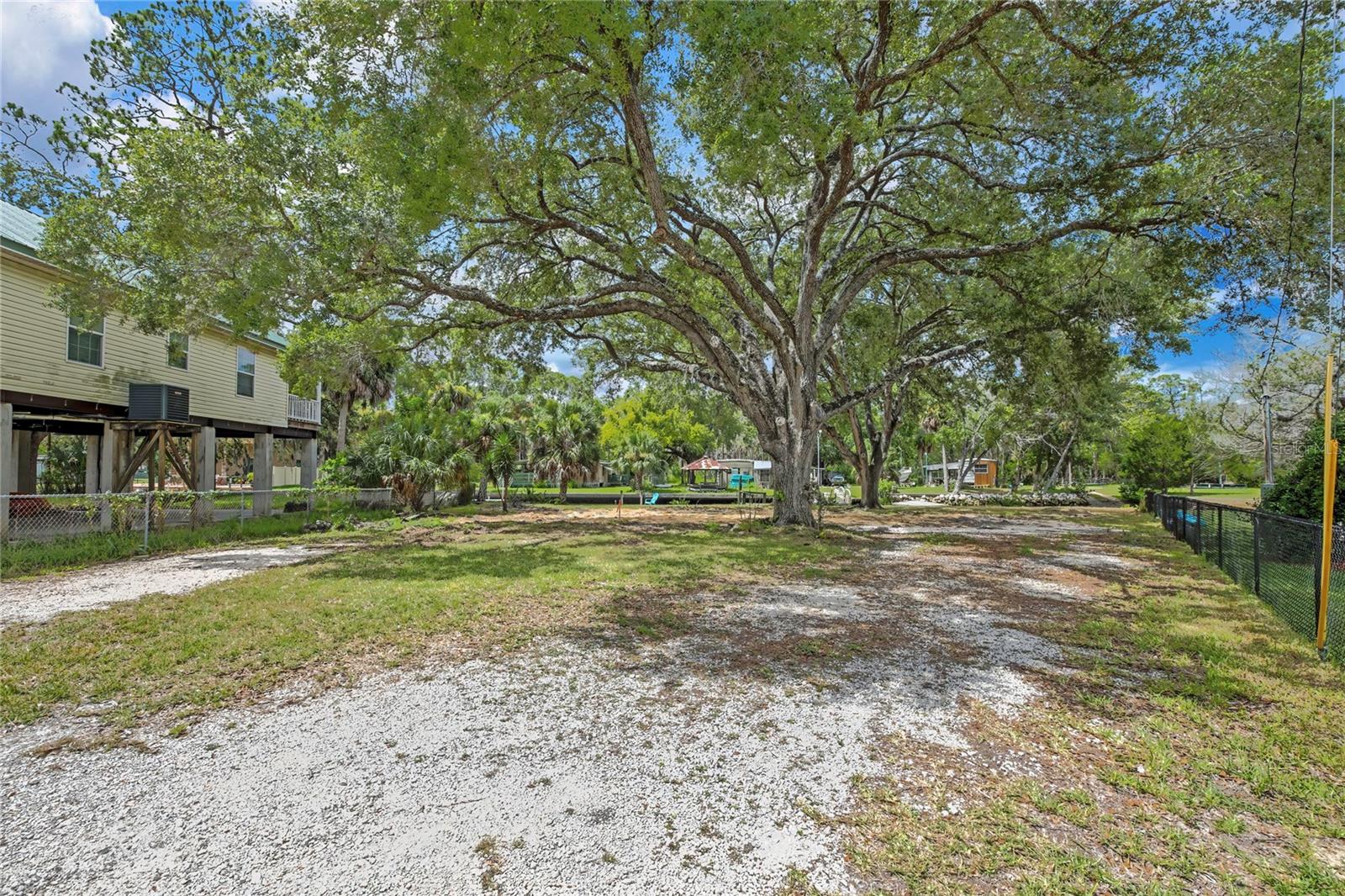 6134 Island Dr Property Photo 13