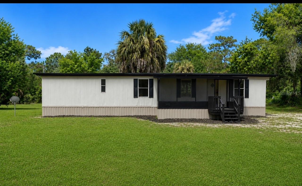 3320 N Holiday Dr Property Photo 1