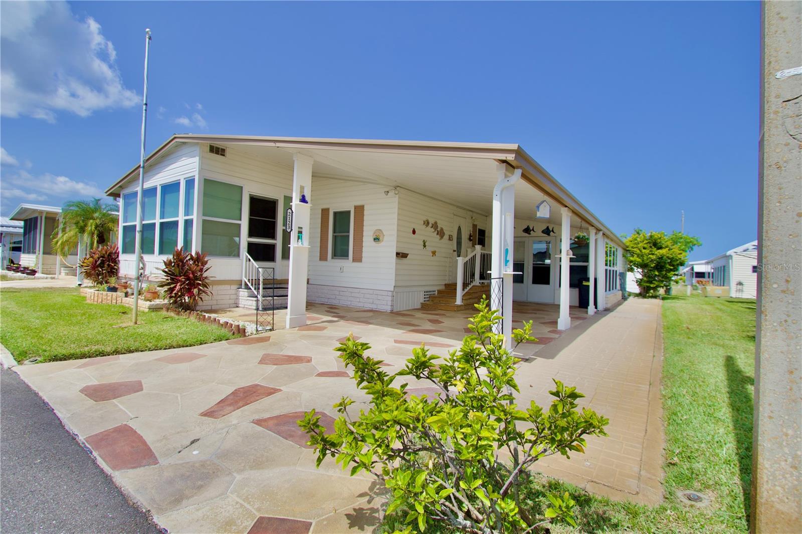 2123 Oahu Dr Property Photo