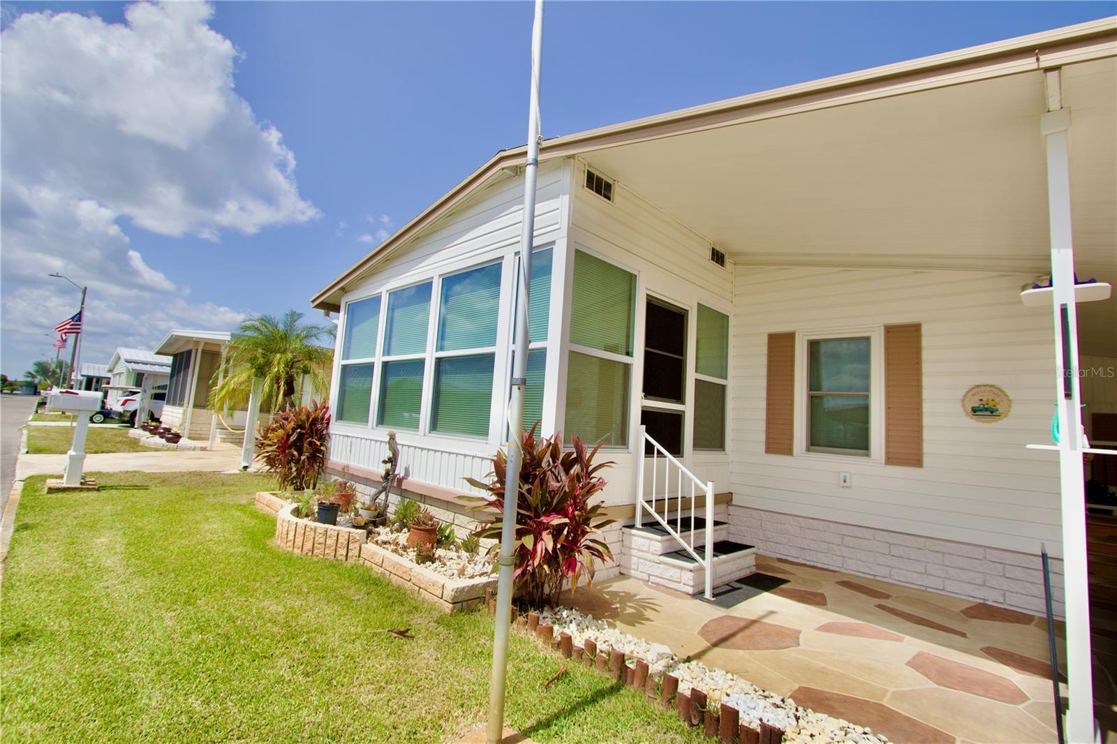 2123 Oahu Dr Property Photo 2