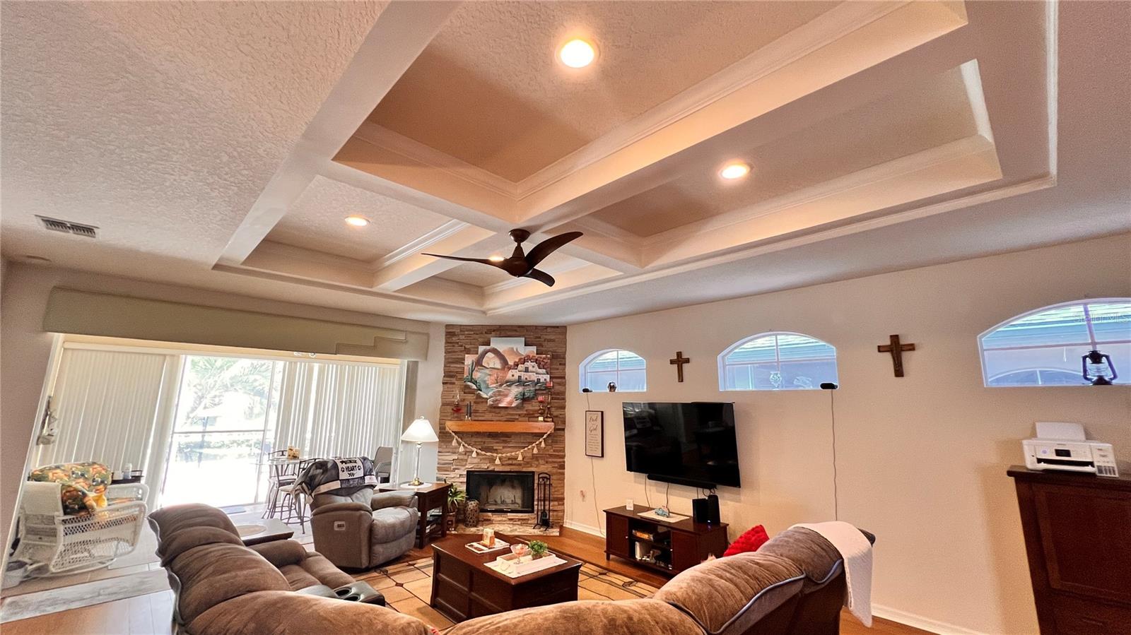 5561 Legend Hills Ln Property Photo 5
