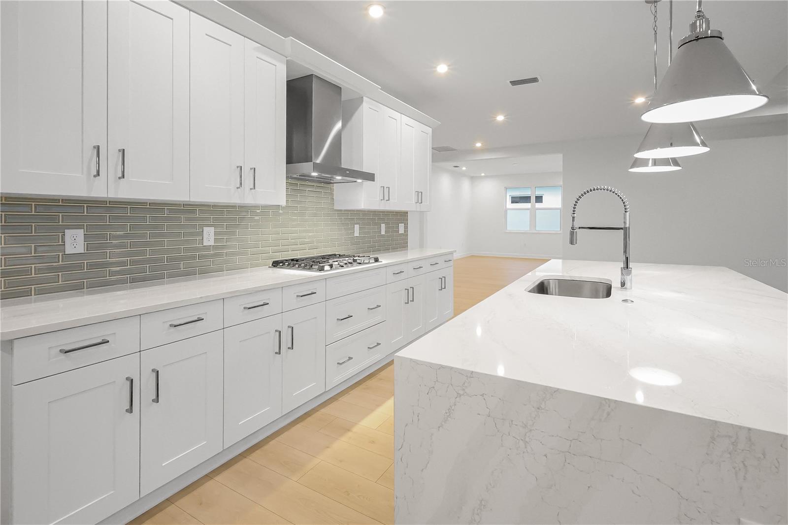 1615 Bellagio Loop Property Photo 8