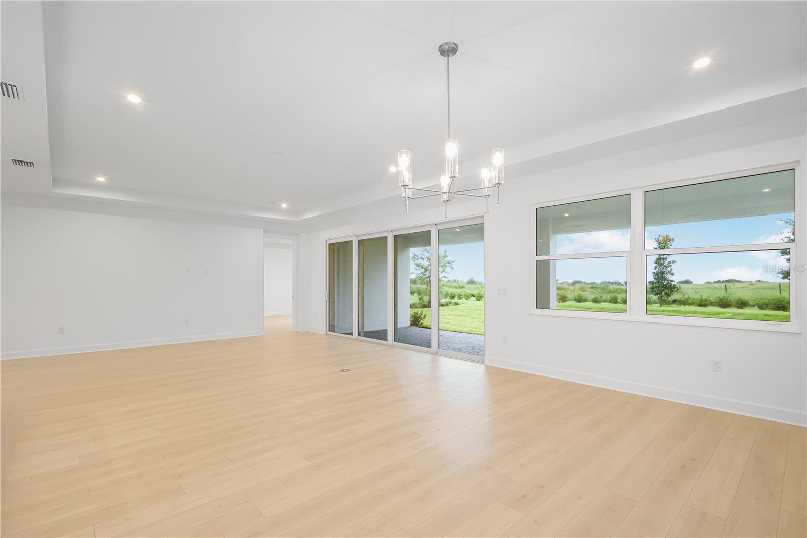 1615 Bellagio Loop Property Photo 10