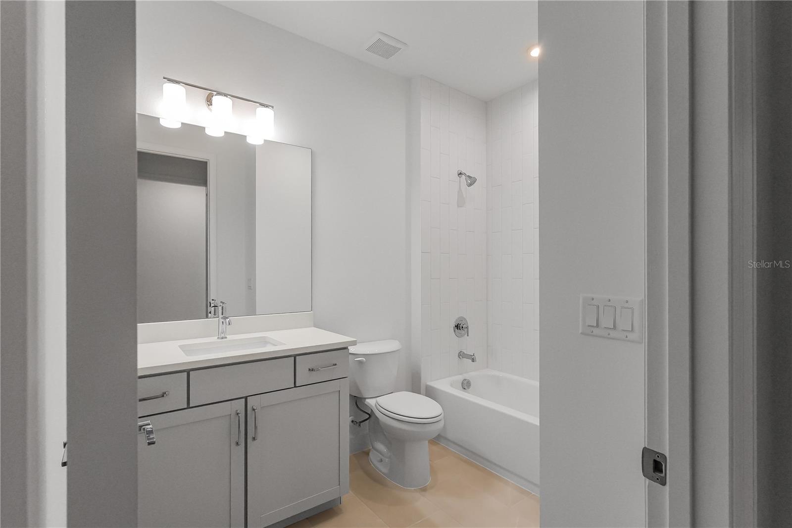 1615 Bellagio Loop Property Photo 21