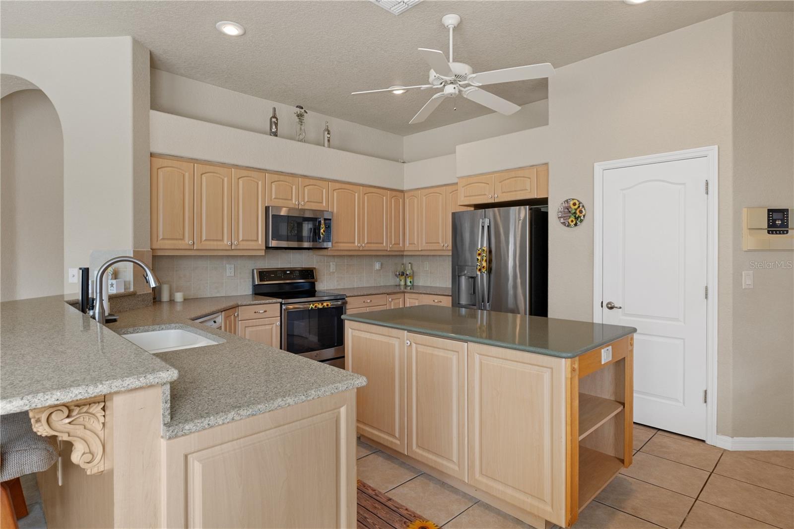 6132 Krista Dr Property Photo 23