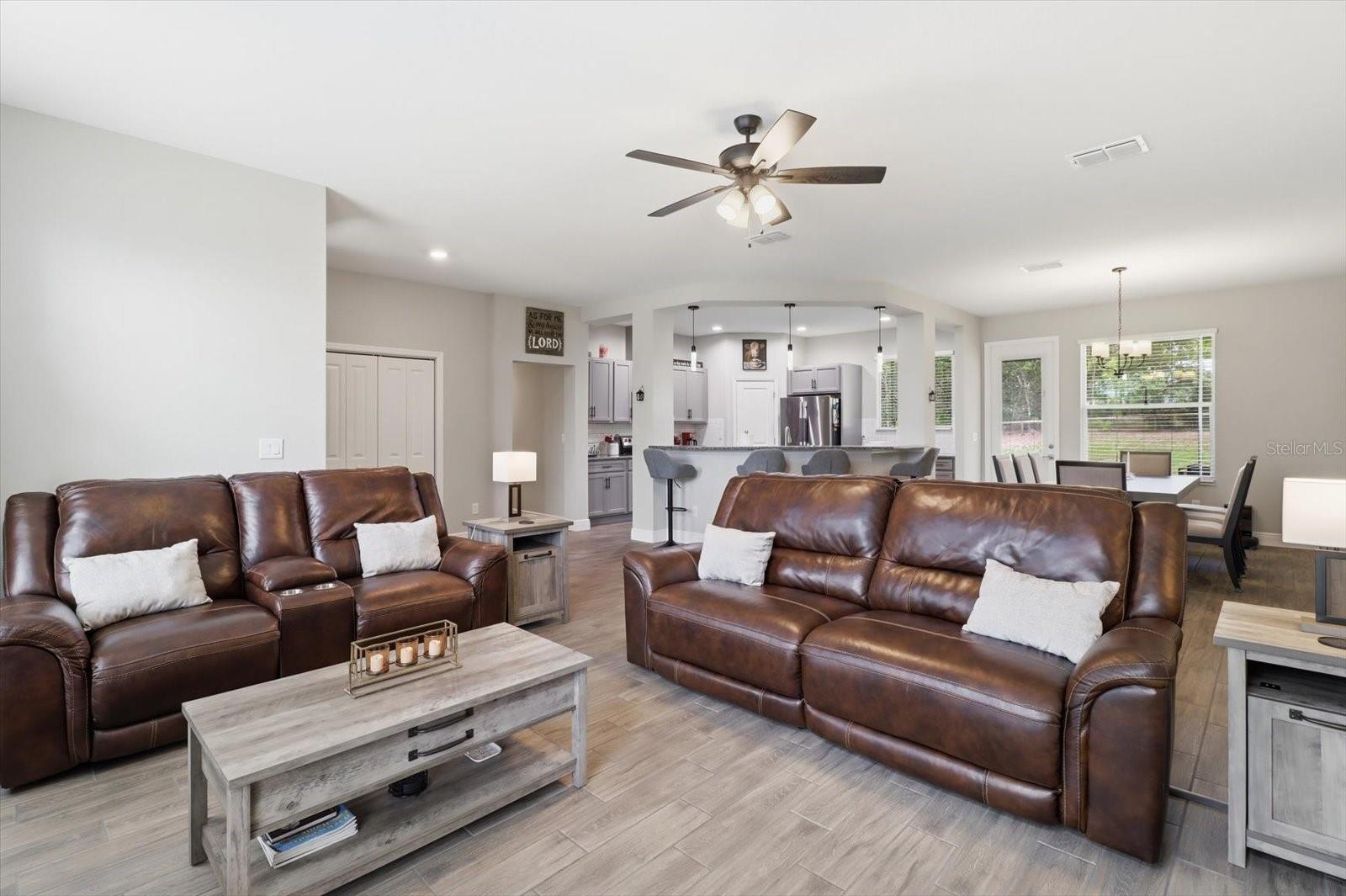 W7887516 Property Photo 12