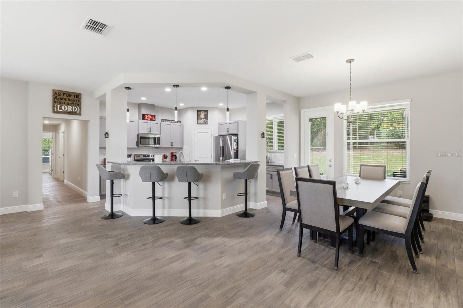W7887516 Property Photo 13