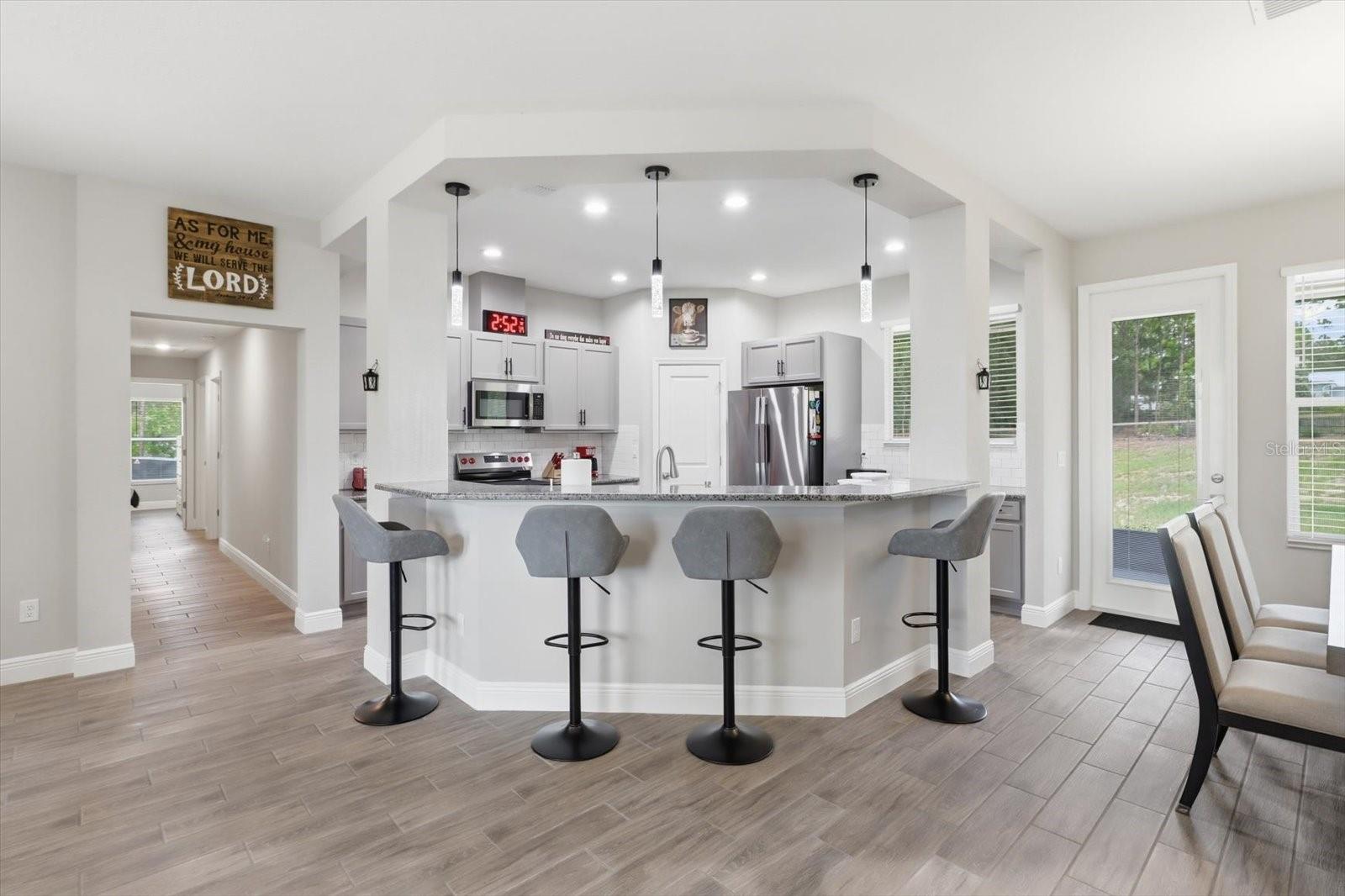 W7887516 Property Photo 14