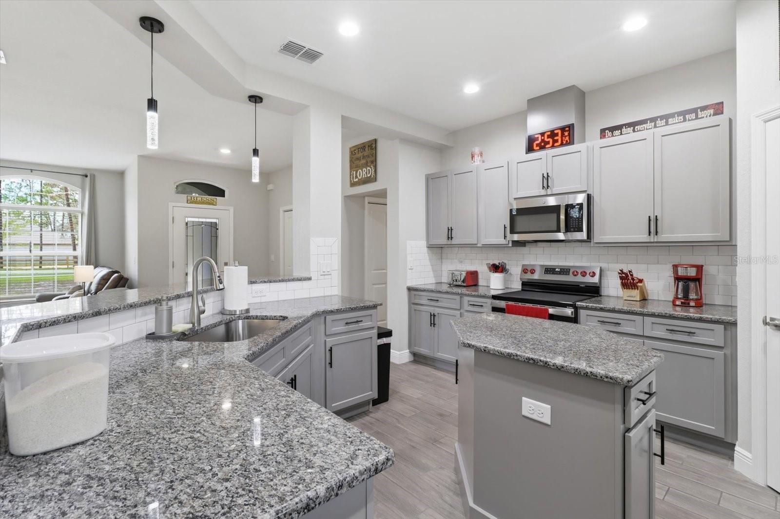 W7887516 Property Photo 16