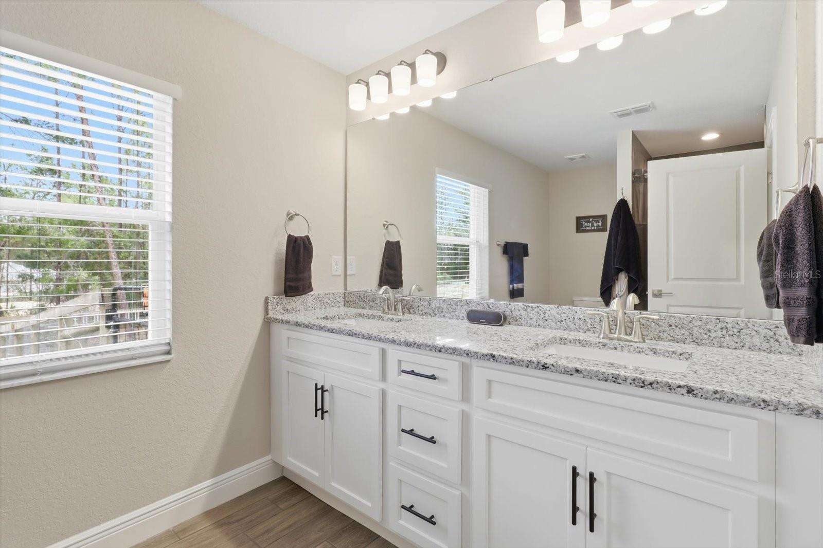 W7887516 Property Photo 26