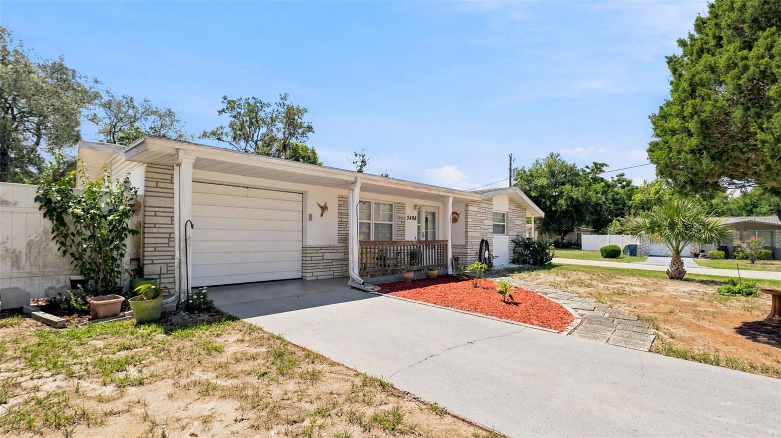 3498 Thunderbird Ave Property Photo 3