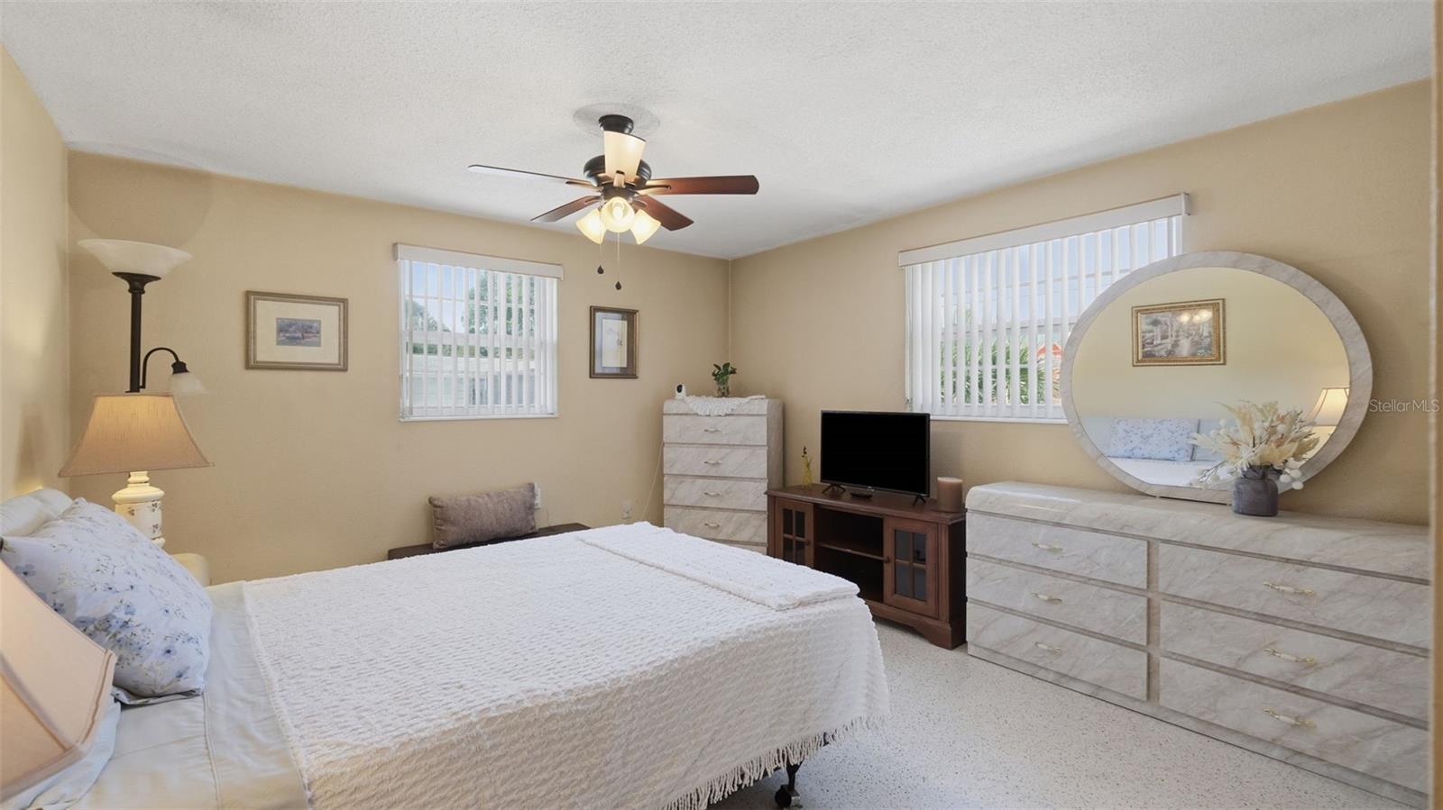 3498 Thunderbird Ave Property Photo 16