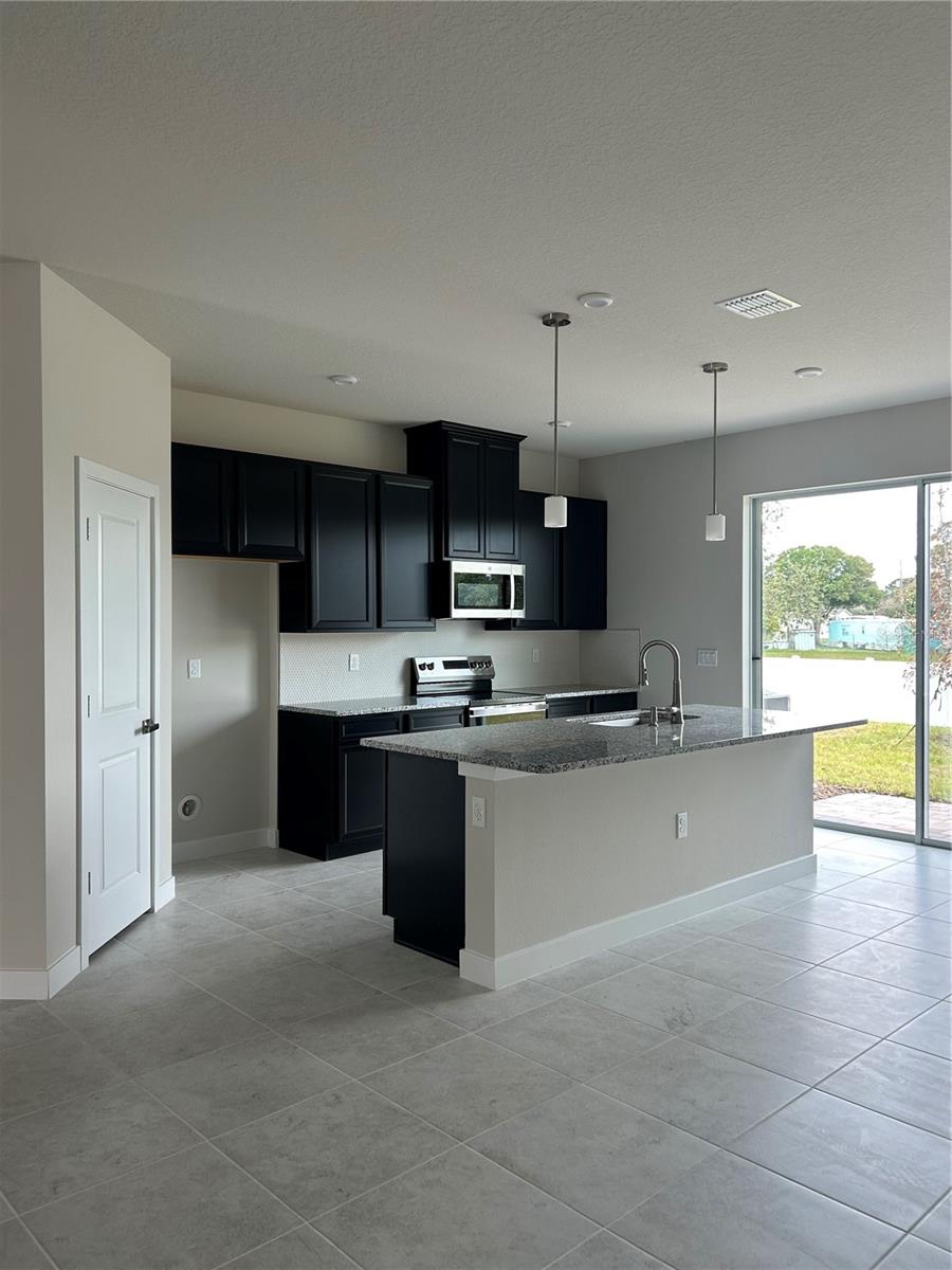 1838 Kendall Pointe Pl Property Photo 2