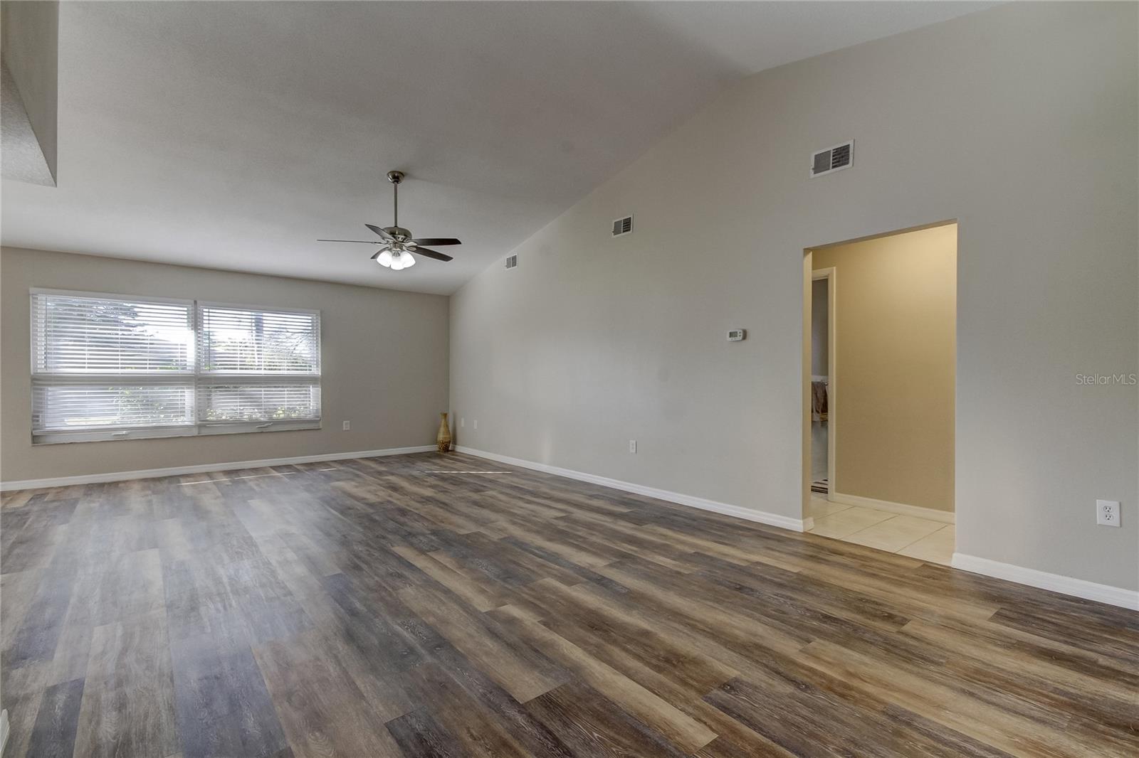 7926 Foxwood Dr Property Photo 6
