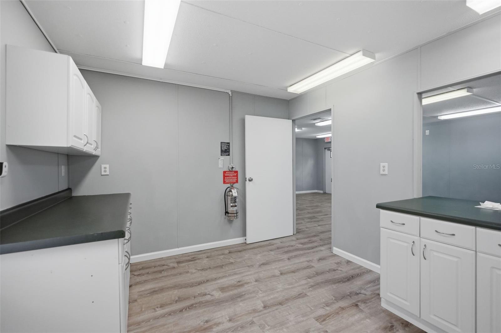 15464 Cortez Blvd Property Photo 12