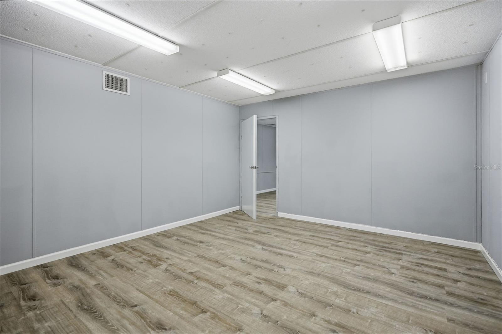 15464 Cortez Blvd Property Photo 26