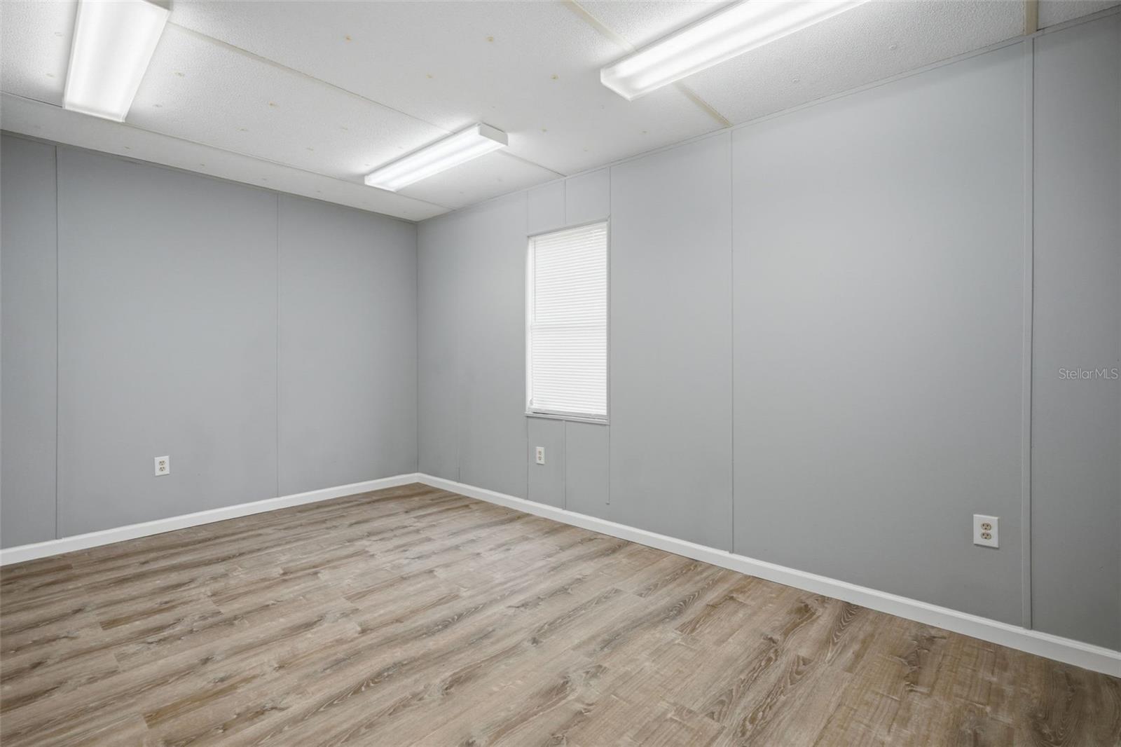 15464 Cortez Blvd Property Photo 27