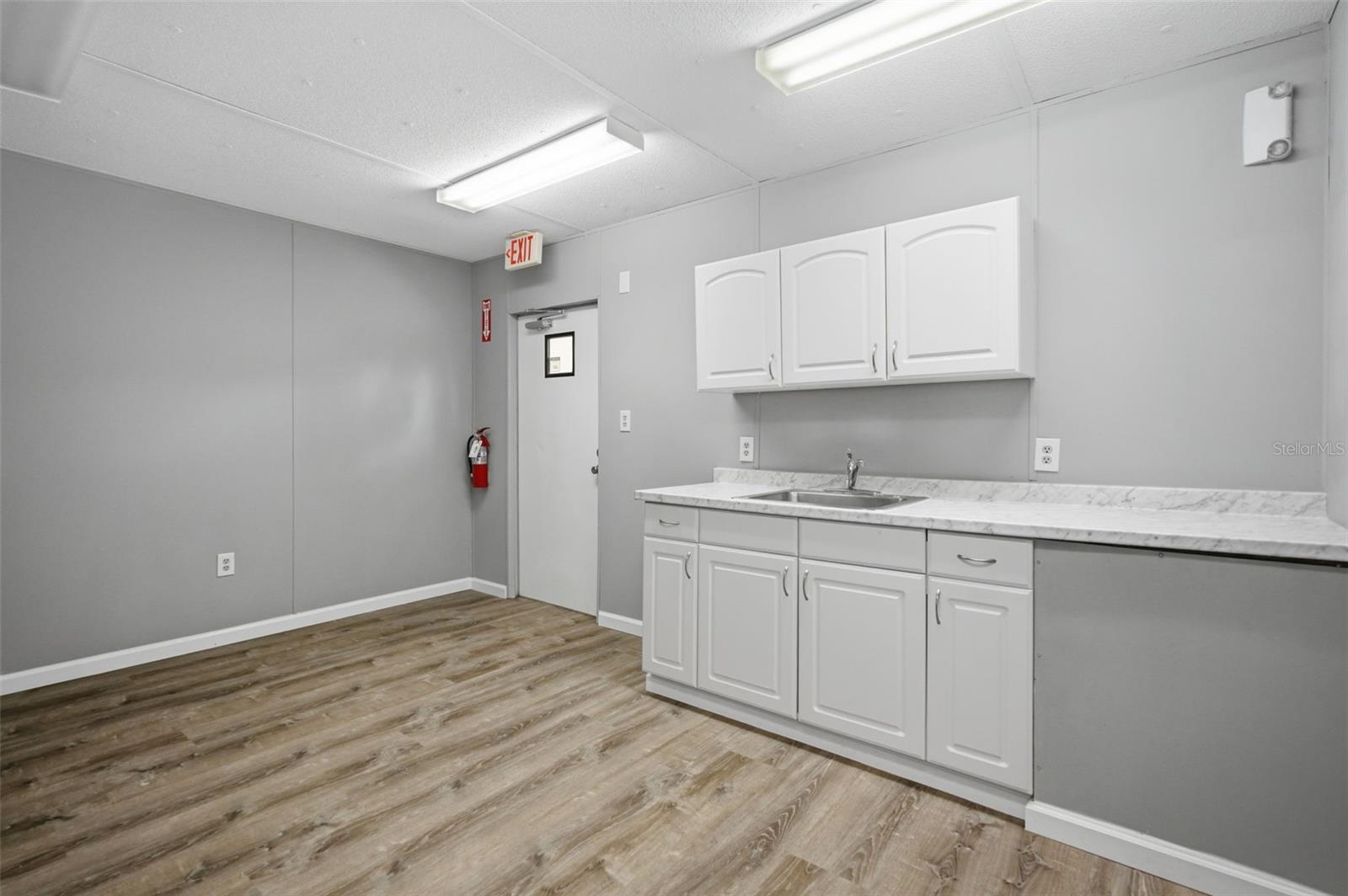 15464 Cortez Blvd Property Photo 29