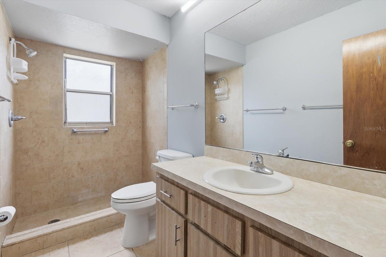 1289-1291 Markham Ave Property Photo 8