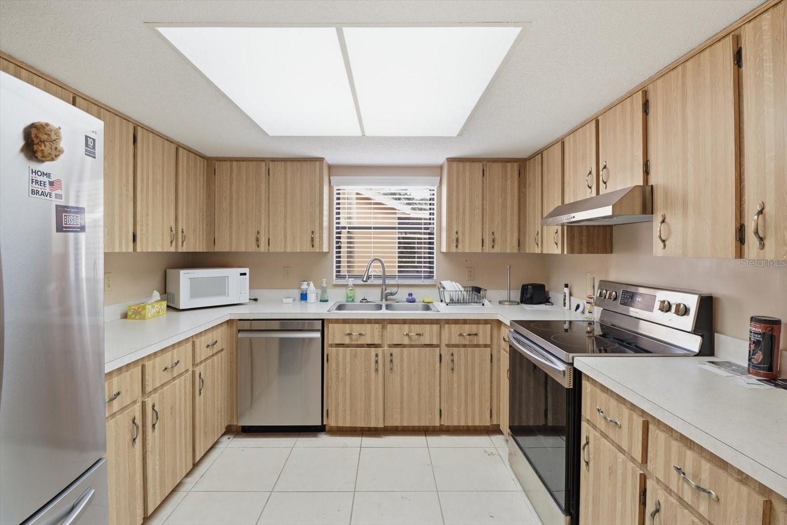 1289-1291 Markham Ave Property Photo 14