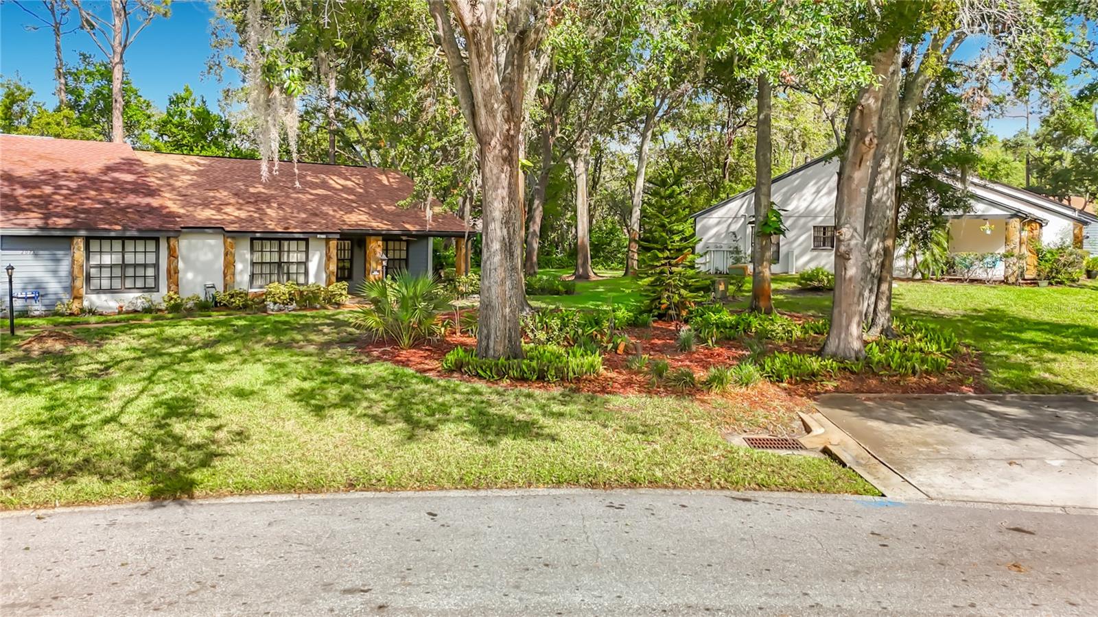 2077 Woodcutter Ct Property Photo 5