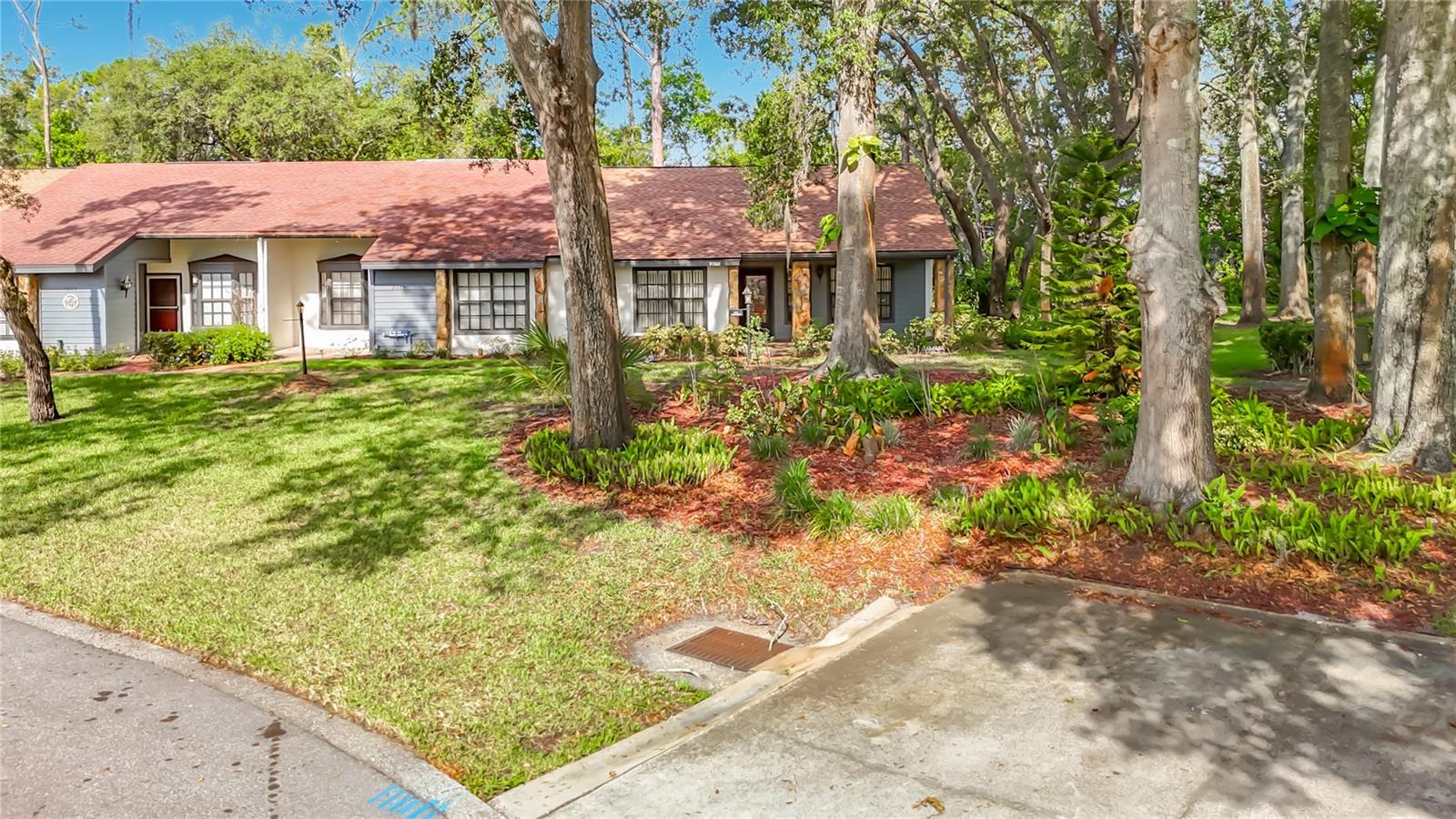 2077 Woodcutter Ct Property Photo 6