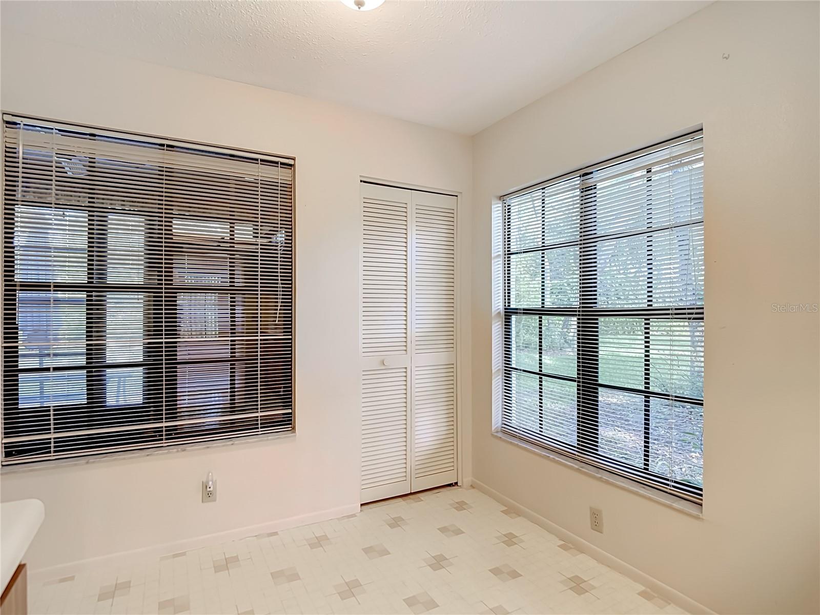 2077 Woodcutter Ct Property Photo 32