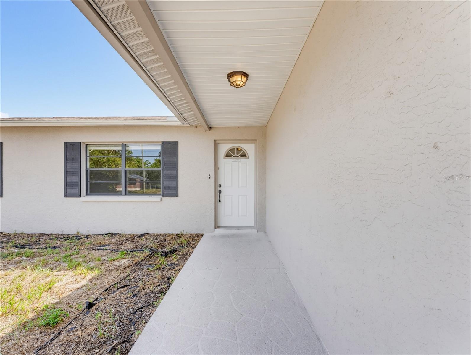 4526 Bayridge Ct Property Photo 4