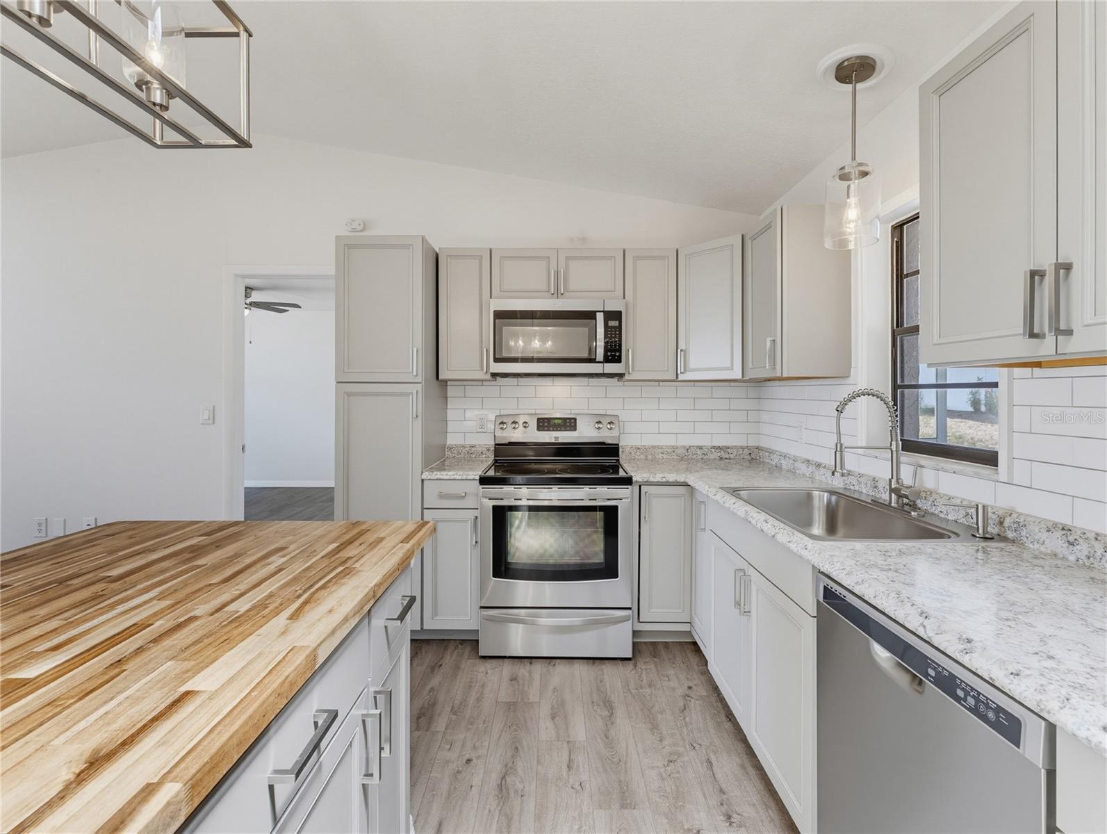 4526 Bayridge Ct Property Photo 11