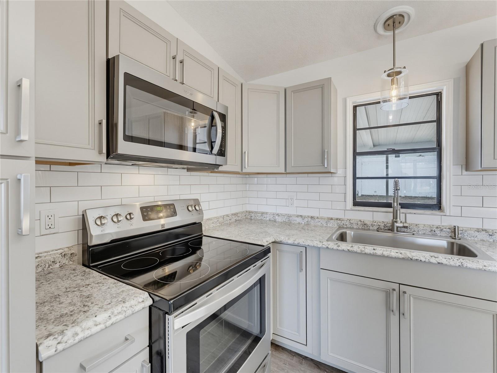 4526 Bayridge Ct Property Photo 13
