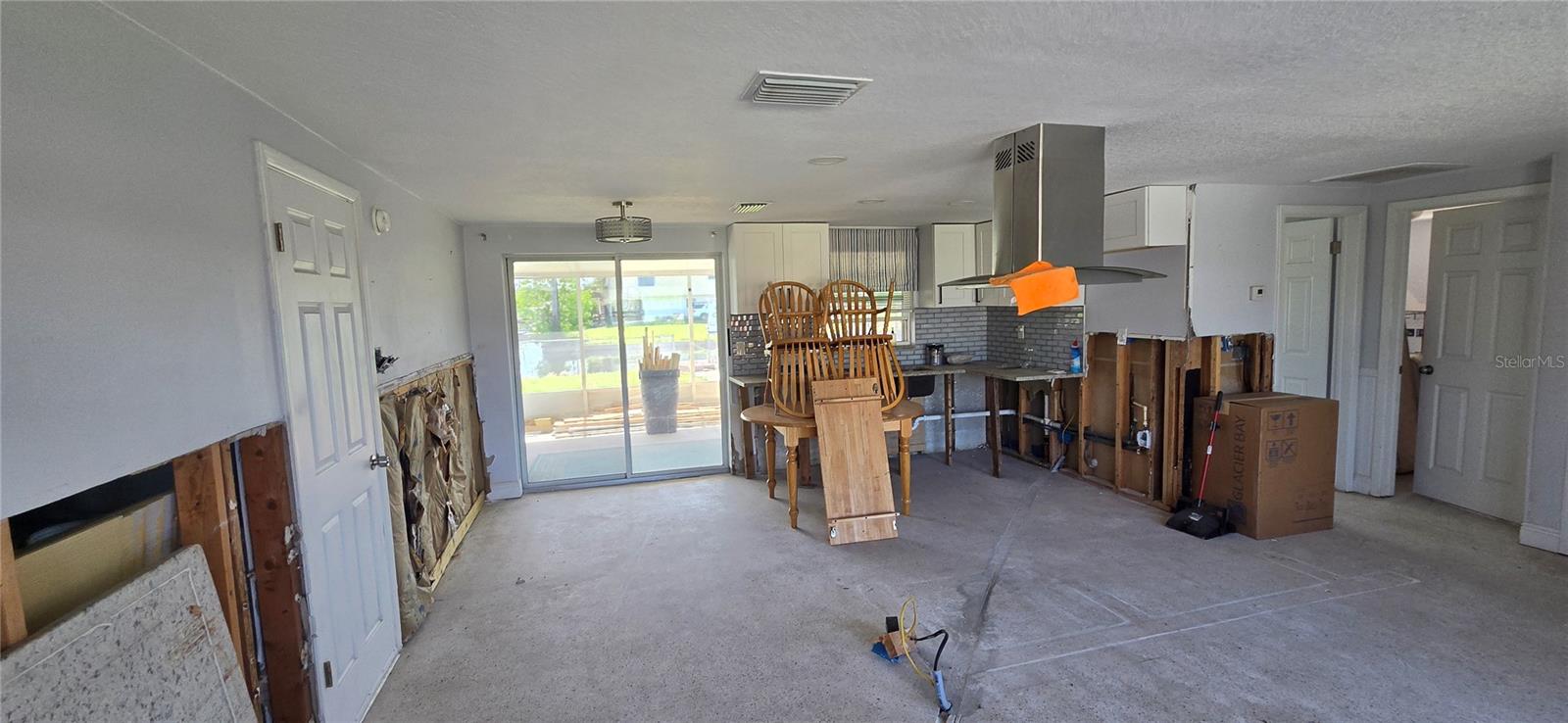 13324 Carol Dr Property Photo 9