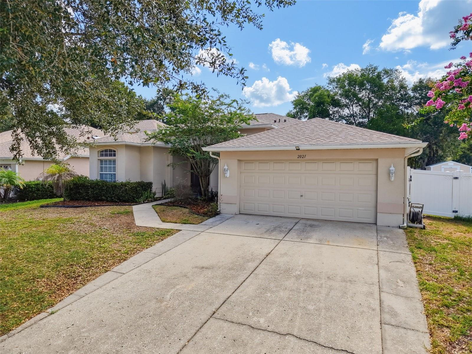 2021 Rutherford Dr Property Photo 4