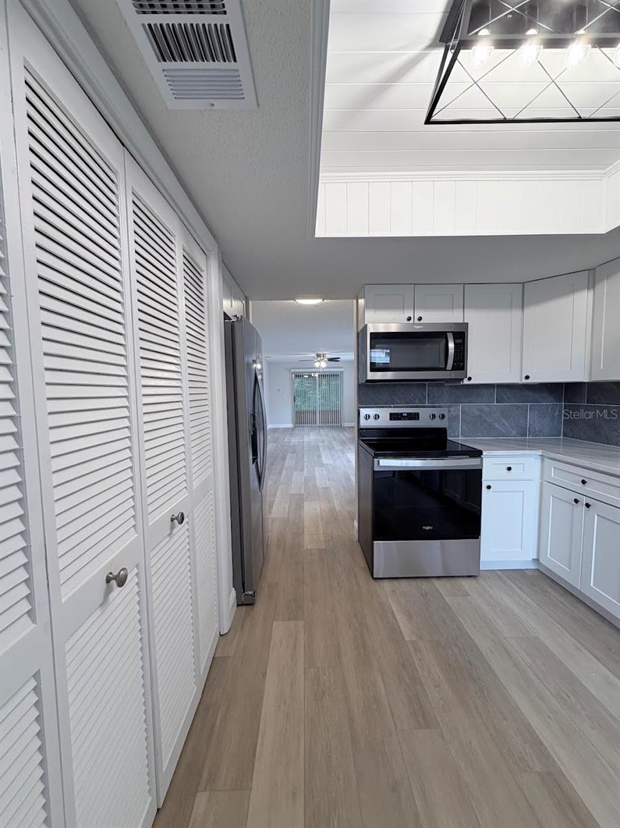 12406 Eagleswood Dr #b Property Photo 4