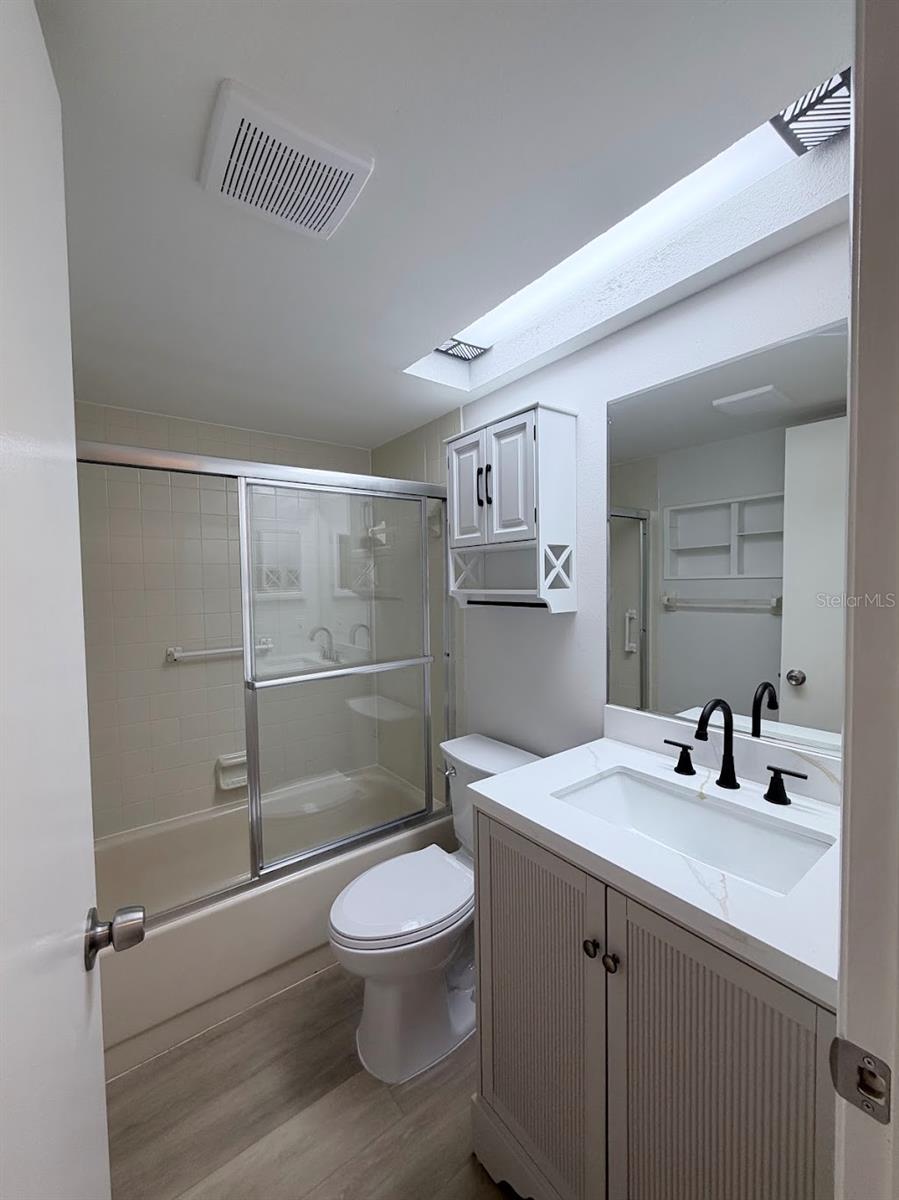 12406 Eagleswood Dr #b Property Photo 8