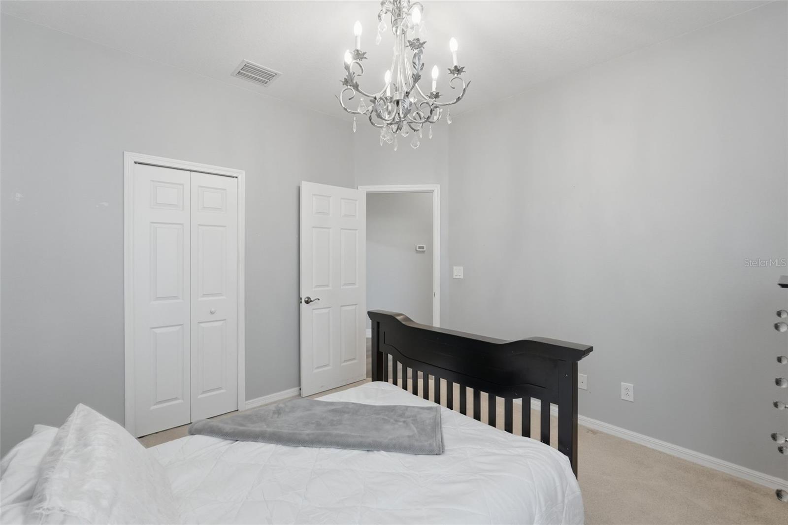 12903 Drakefield Dr Property Photo 14